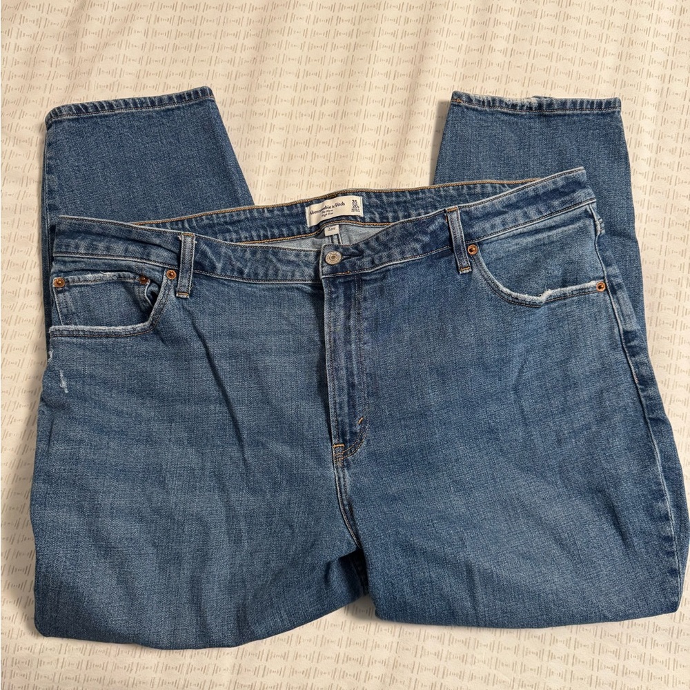 Abercrombie Mom High rise Jeans 20S